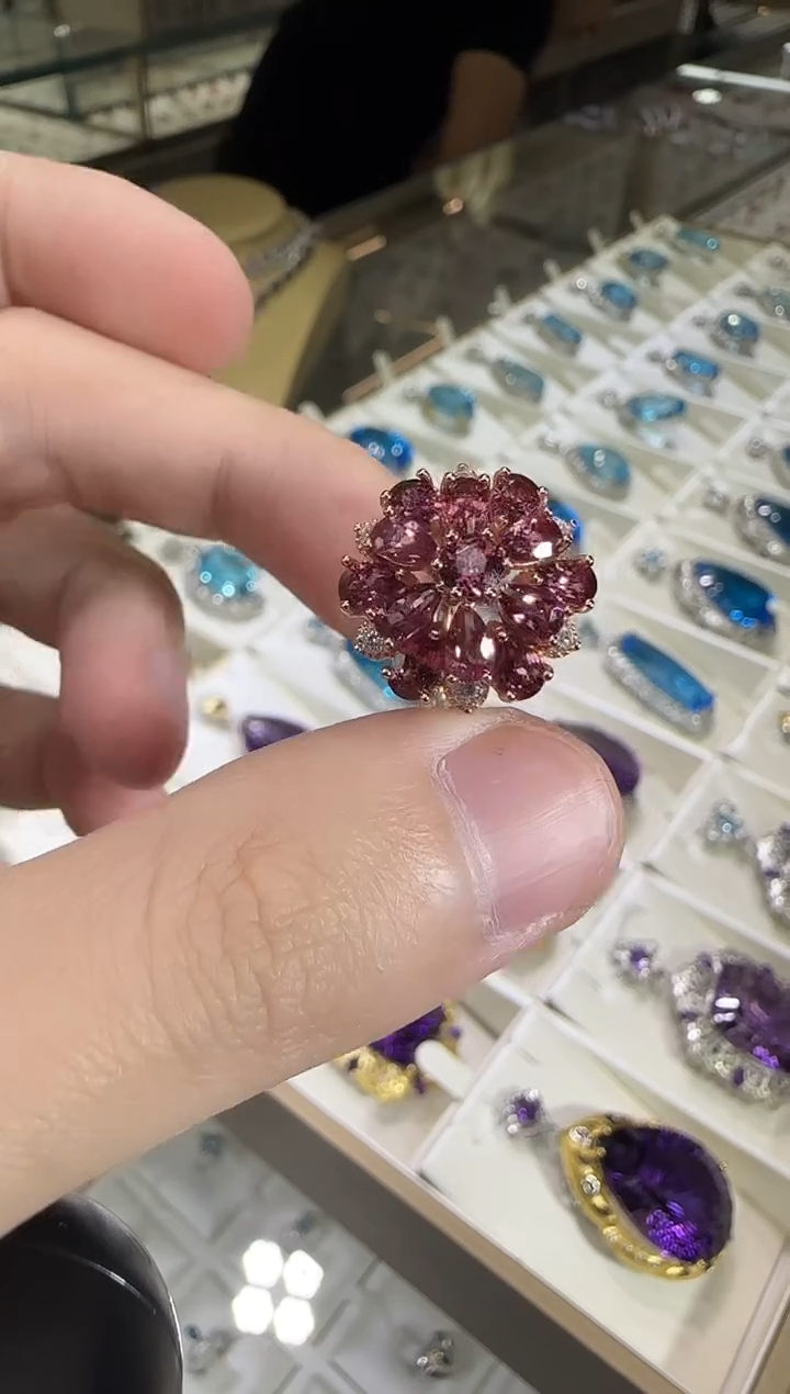 银S925镶嵌戒指石榴石繁花设计款