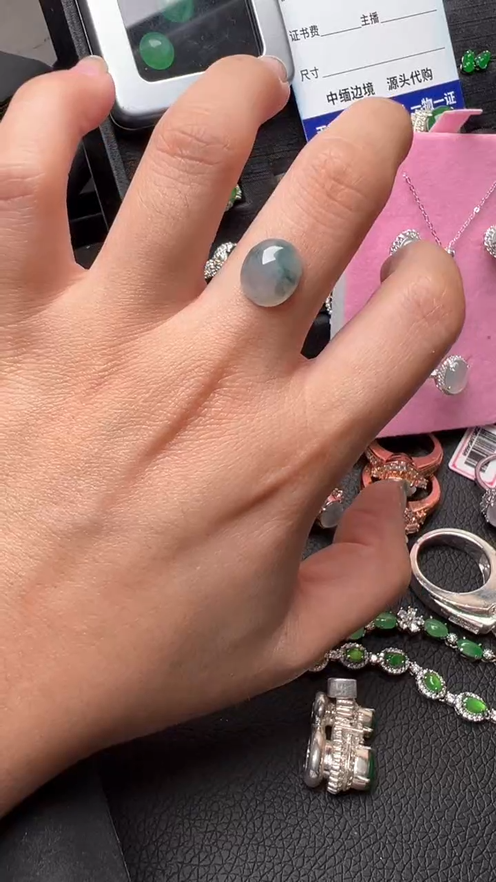 散珠翡翠飘花翡翠蛋面