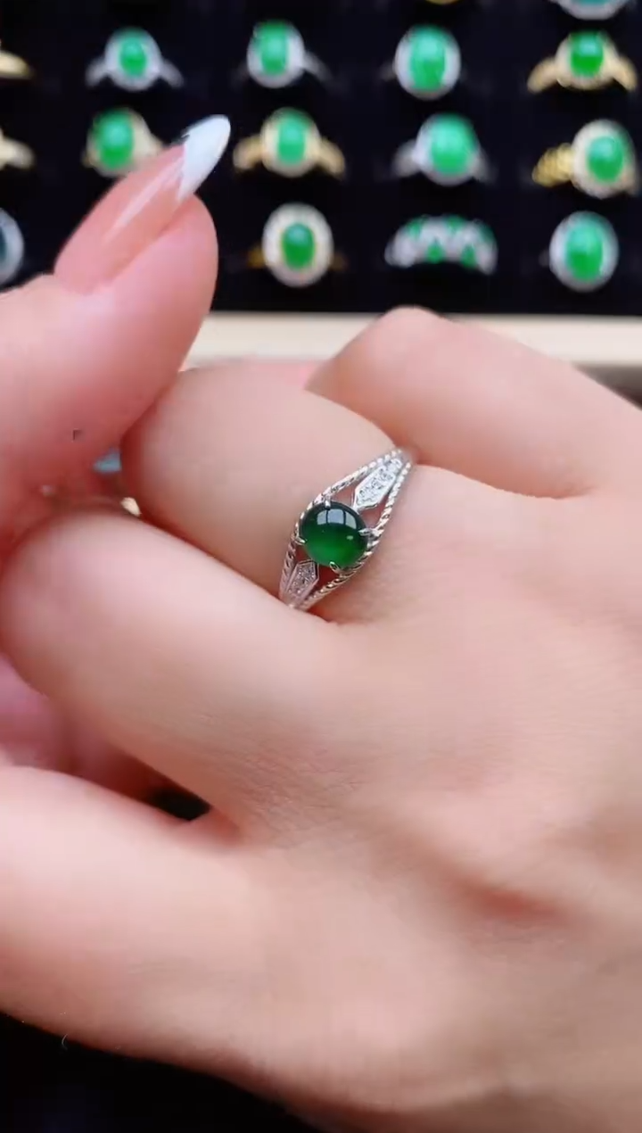 【闪购商品】翡翠戒指银S925镶嵌3543