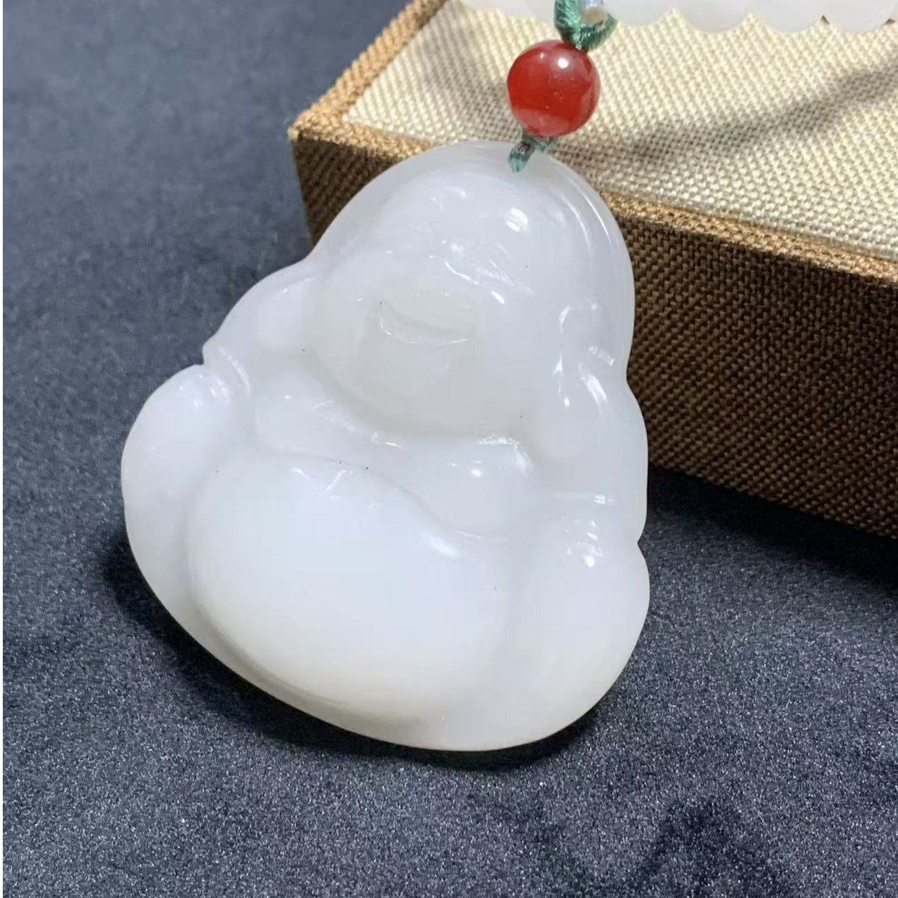 精品甄选金丝玉弥勒佛