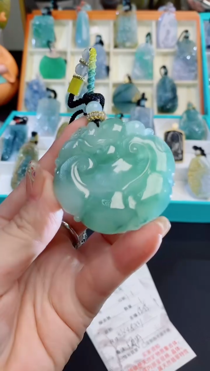 吊坠(不含链)未镶嵌翡翠缅甸天然翡翠吊坠