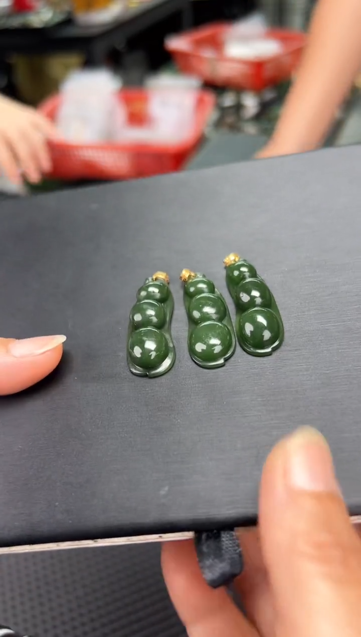 【闪购商品】和田玉颈饰18K金镶嵌豆子多样性拍一发一