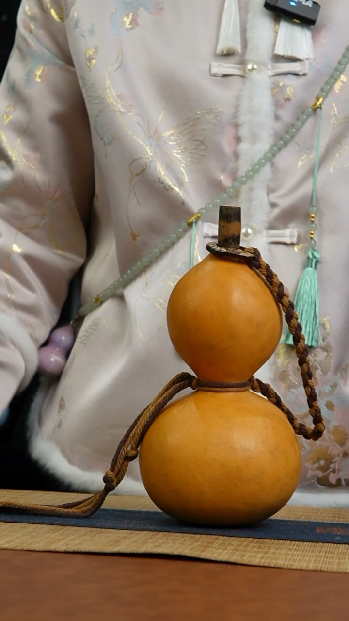 589号 天然热水酒葫芦 一物一拍（有瑕介意勿拍）