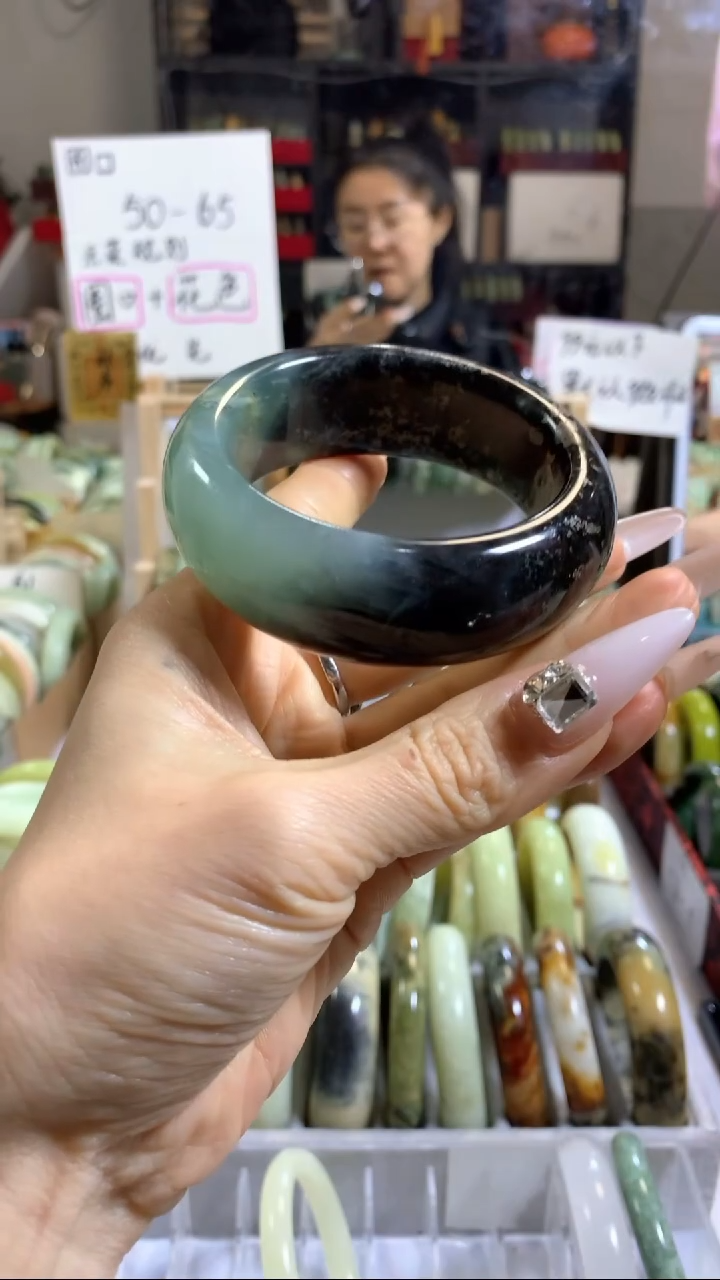 未镶嵌岫玉手镯12 57+ 包容