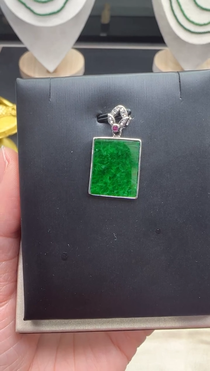 【闪购商品】翡翠吊坠(不含链)银S925镶嵌【海莎一口翠】翡翠挂件1
