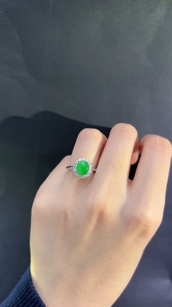 【闪购商品】翡翠戒指18K金镶嵌翡翠蛋面戒指多人不退不换