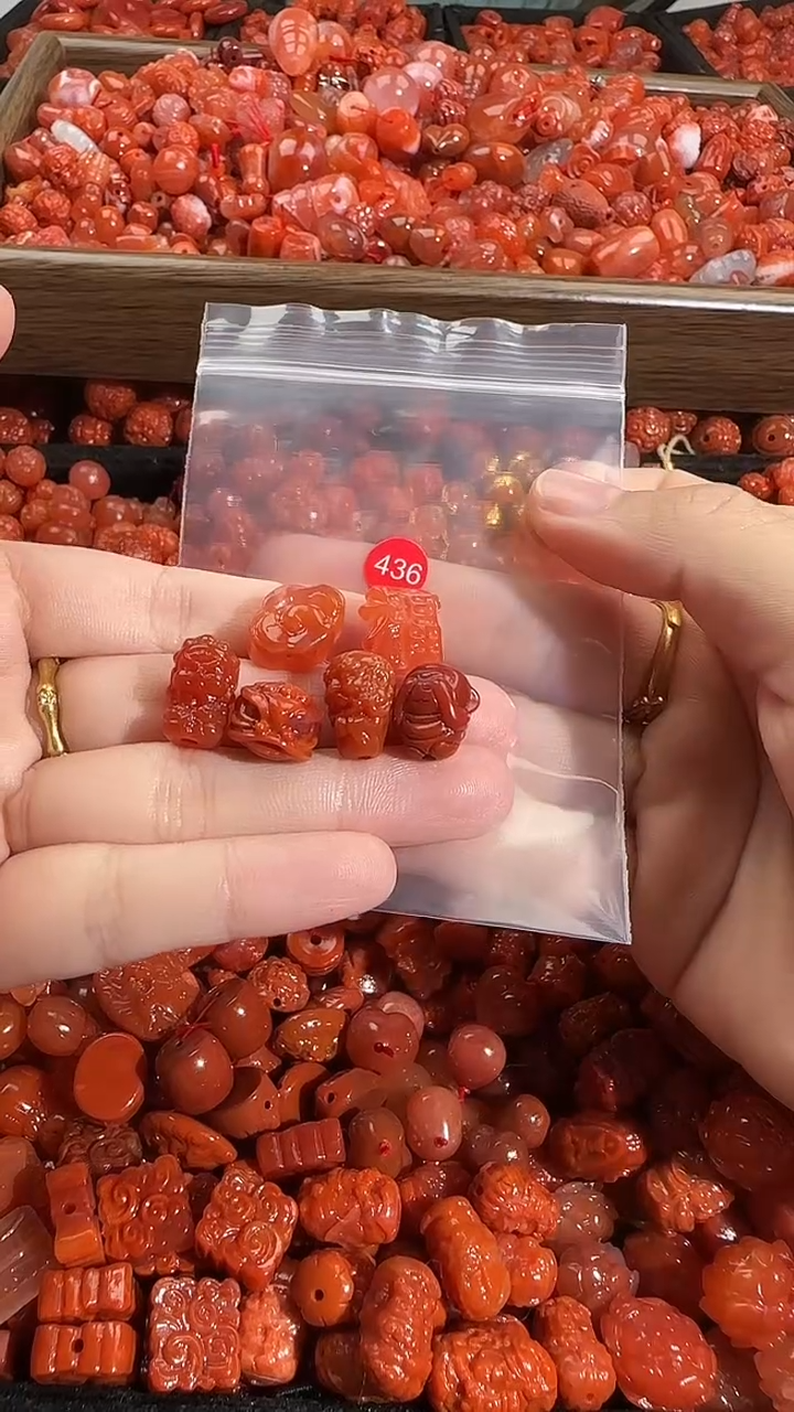 颈饰未镶嵌南红玛瑙2