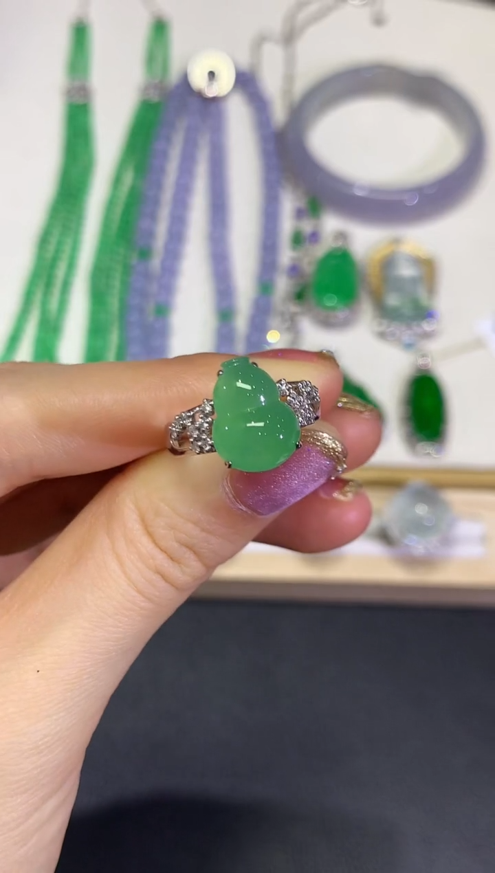 【闪购商品】翡翠颈饰18K金镶嵌团购34