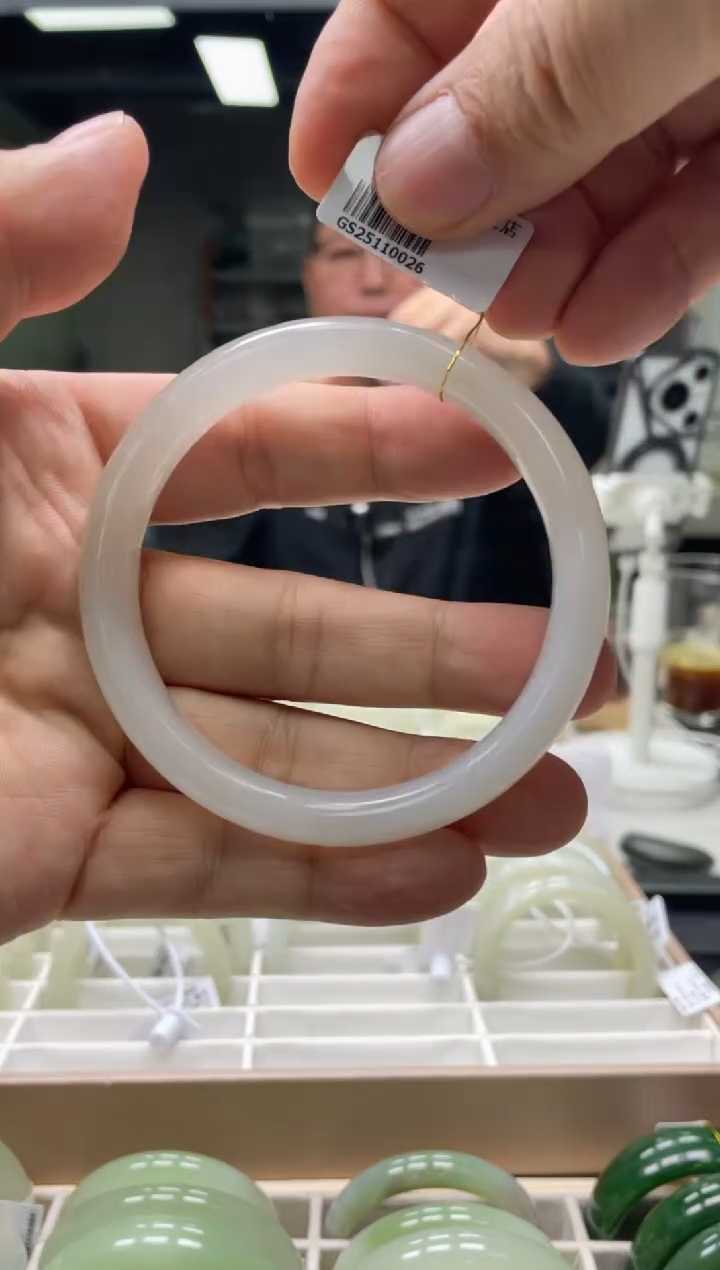 【闪购商品】和田玉手镯未镶嵌编码0028 圈口62-64