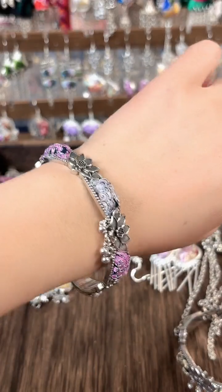 彩云南阁非遗老绣饰品516*