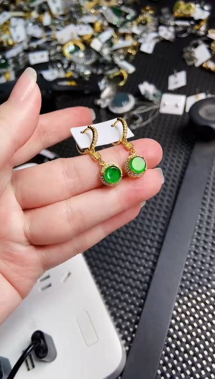 【闪购商品】翡翠耳饰未镶嵌111111111