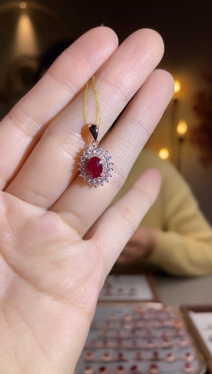 银S925镶嵌颈饰红宝石颈饰