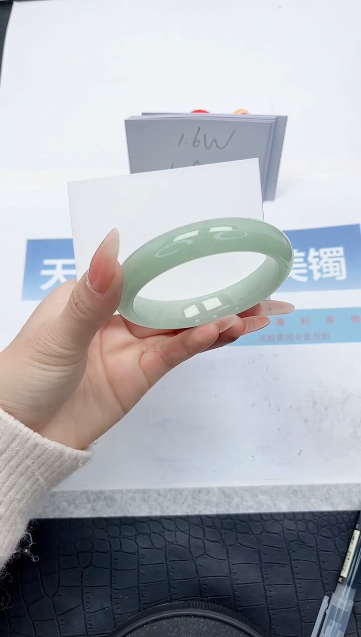 【闪购商品】石英质玉手镯未镶嵌G118-58.2