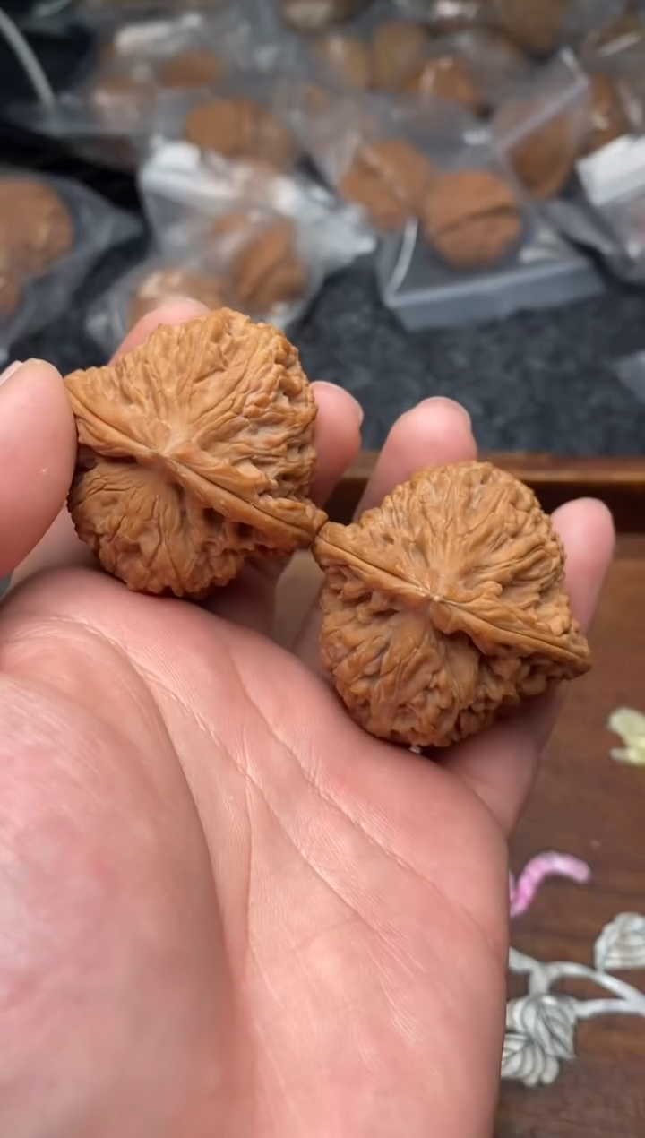 【闪购商品】文玩核桃把件G100号41尺南疆