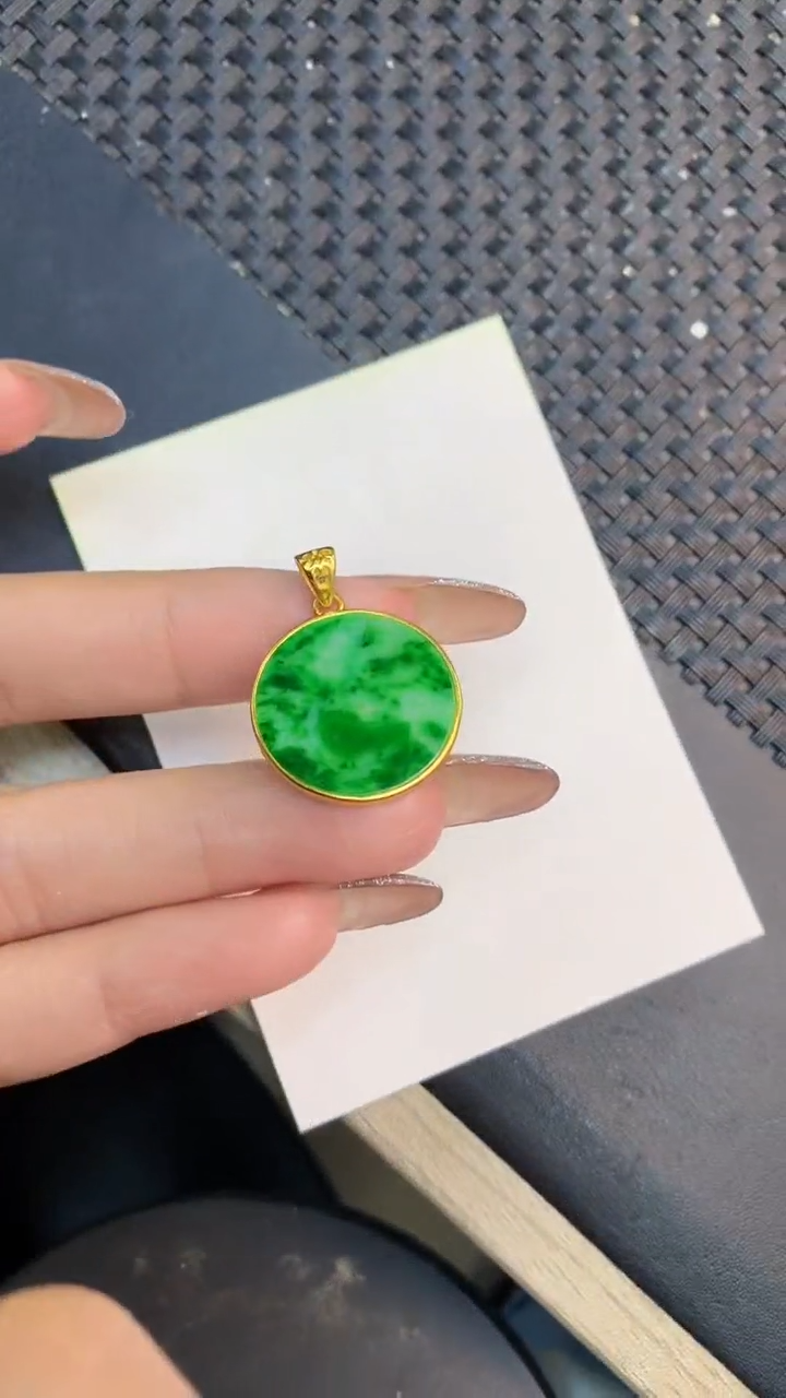 颈饰未镶嵌翡翠1