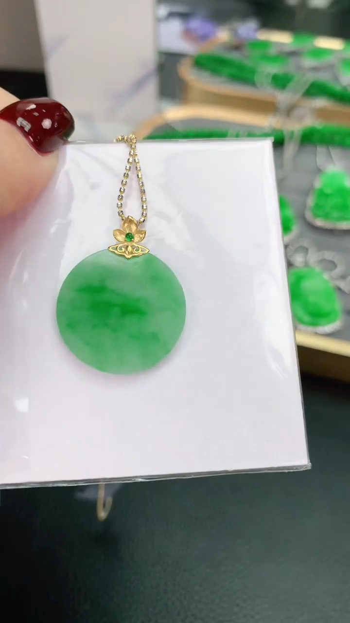 【闪购商品】翡翠颈饰18K金镶嵌赠礼盒证书