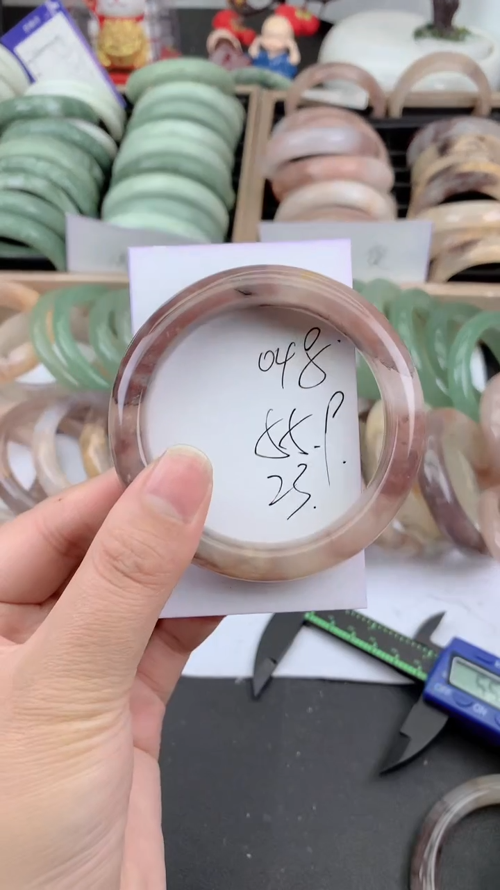 未镶嵌手镯石英质玉048