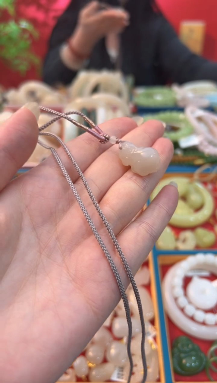 【闪购商品】和田玉吊坠未镶嵌藕粉胖墩小貔貅