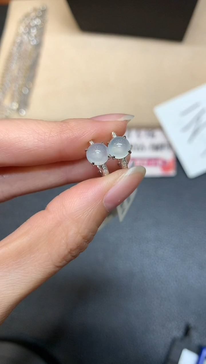 【闪购商品】翡翠耳饰18K金镶嵌【无鉴赏期