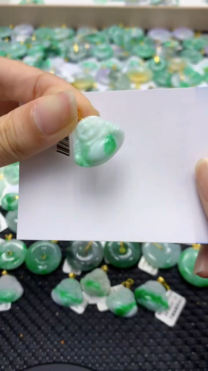 翡翠18K金镶嵌颈饰天然缅甸翡翠A货