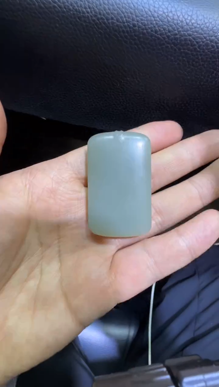 吊坠(赠链)未镶嵌和田玉近矿青白玉无事牌