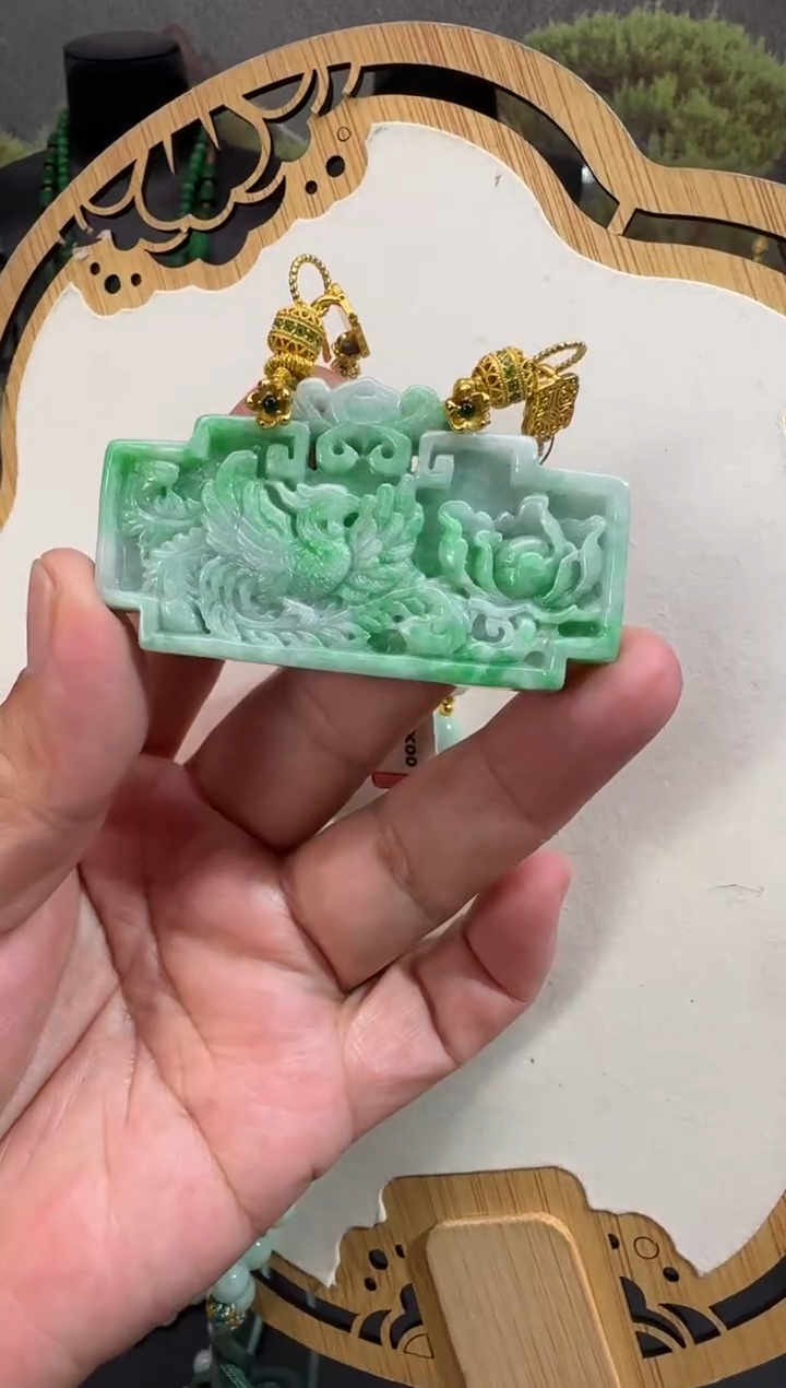 【闪购商品】翡翠颈饰未镶嵌牌子