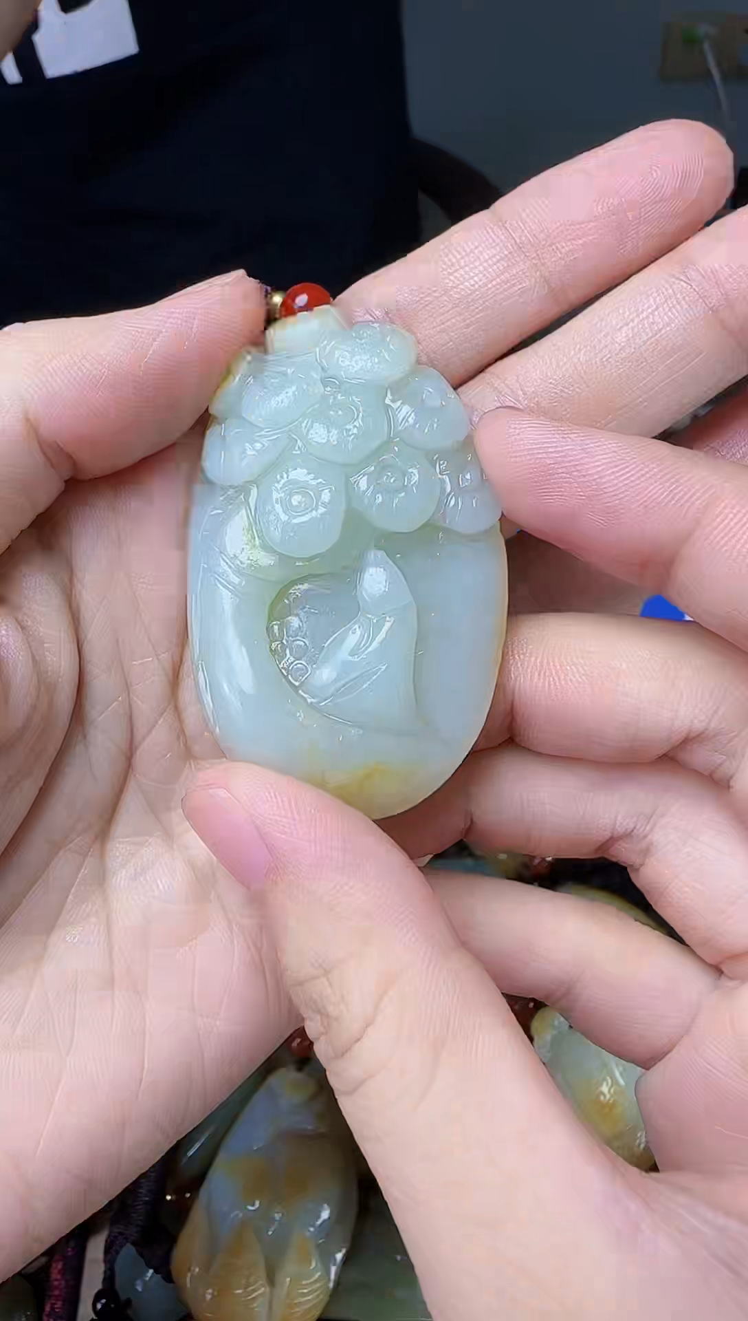 和田玉未镶嵌颈饰1