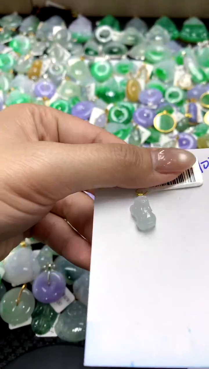 【闪购商品】翡翠颈饰18K金镶嵌1111111111111111