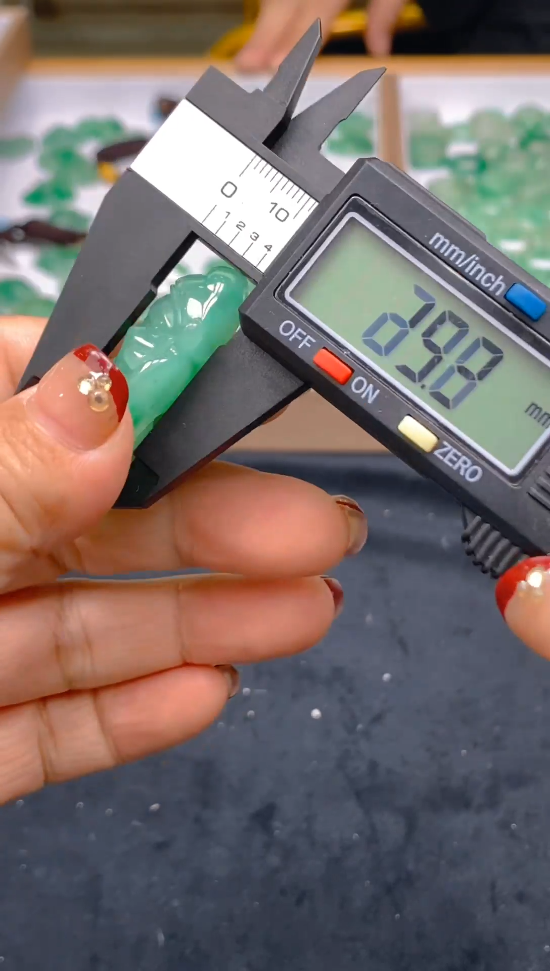 【闪购商品】石英质玉颈饰未镶嵌冰美人非洲翠A货冰种066