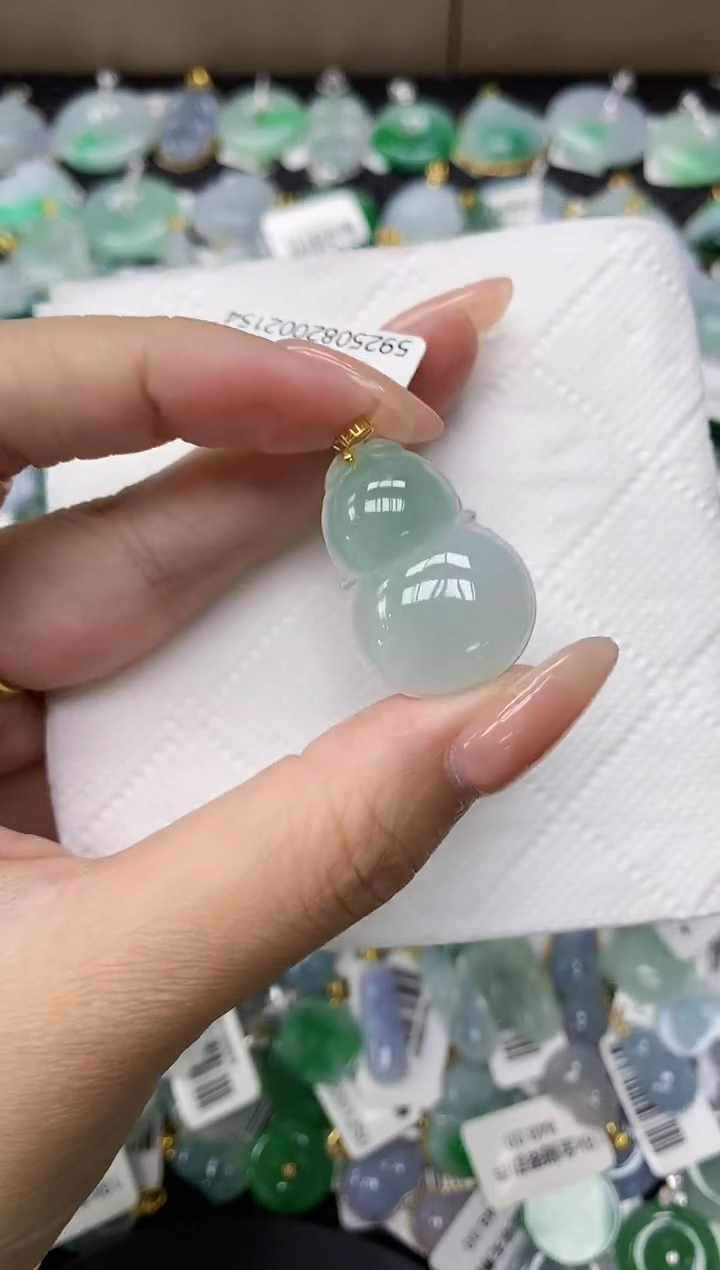 颈饰18K金镶嵌翡翠11111111111