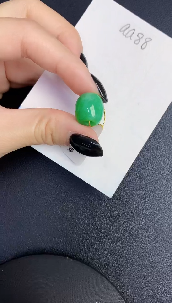 【闪购商品】翡翠颈饰未镶嵌00000000000