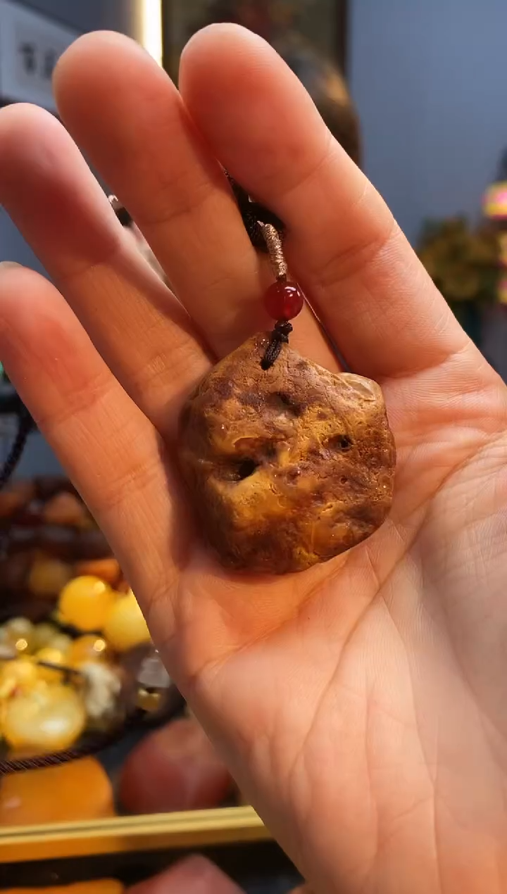 琥珀颈饰未镶嵌挂件