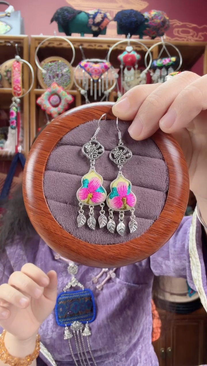 刺绣耳环113甜甜家