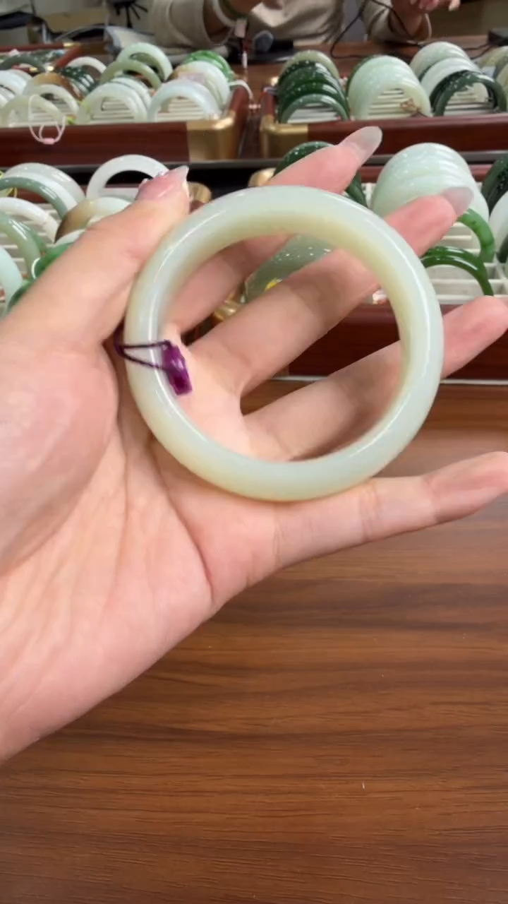 颈饰未镶嵌和田玉手镯56