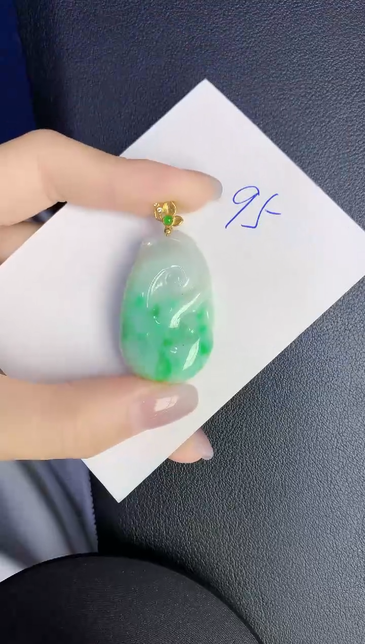 颈饰未镶嵌翡翠缅甸天然翡翠A货