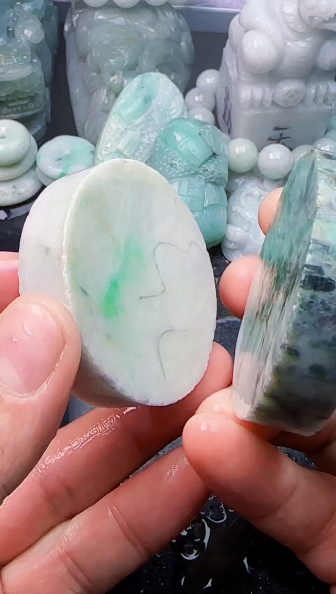 颈饰未镶嵌翡翠创****。180