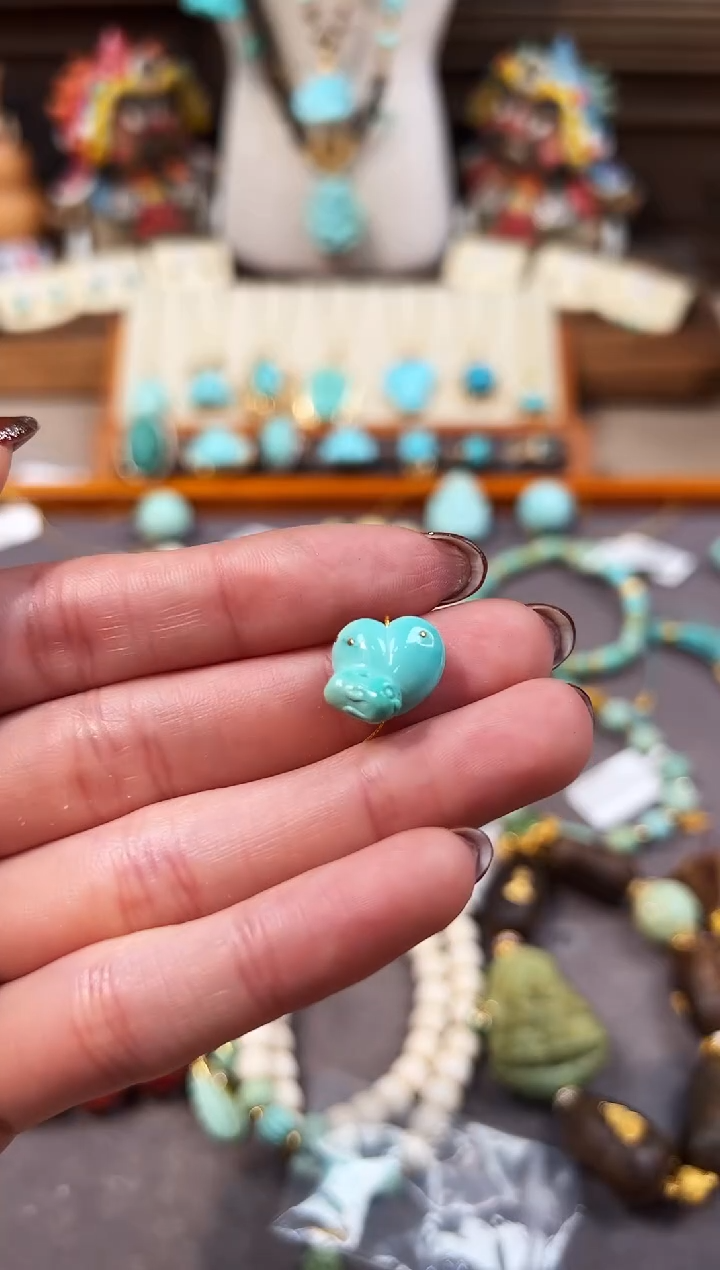 未镶嵌绿松石配饰爱心小兔