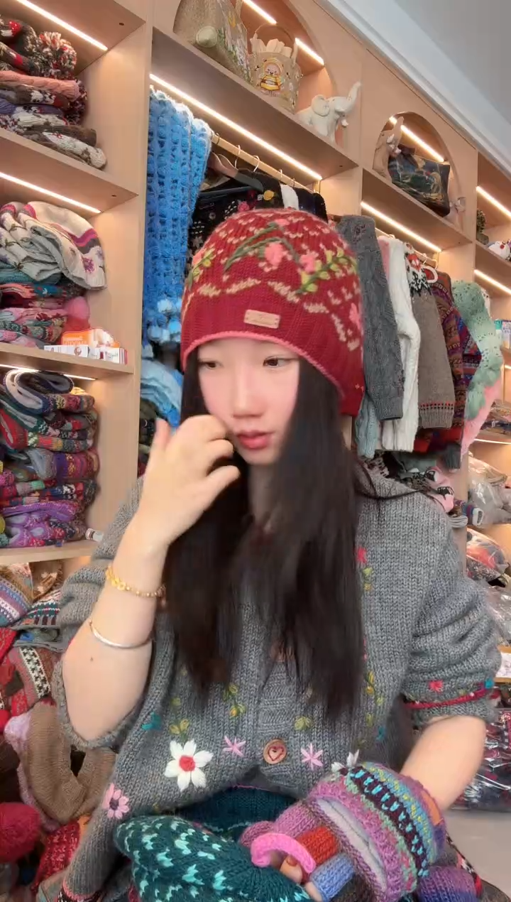 羊毛美利奴安哥拉红玫瑰丸子帽