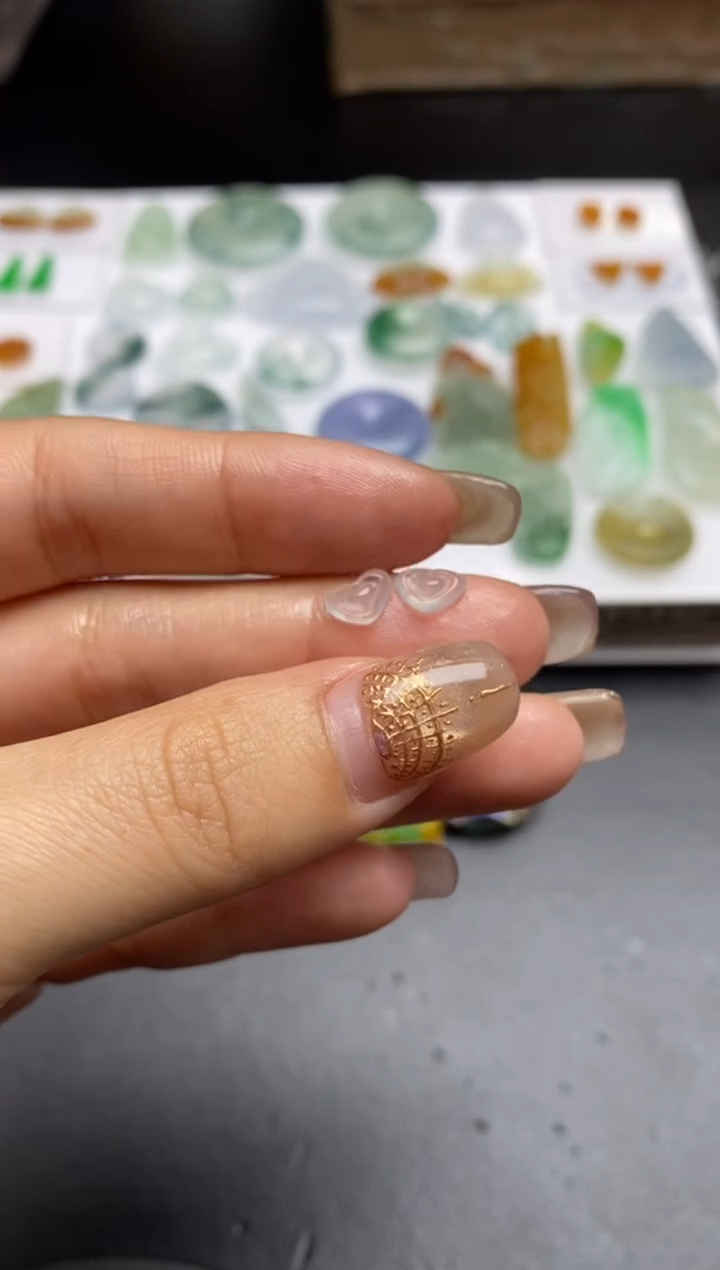 【闪购商品】定制翡翠未镶嵌翡翠毛货~