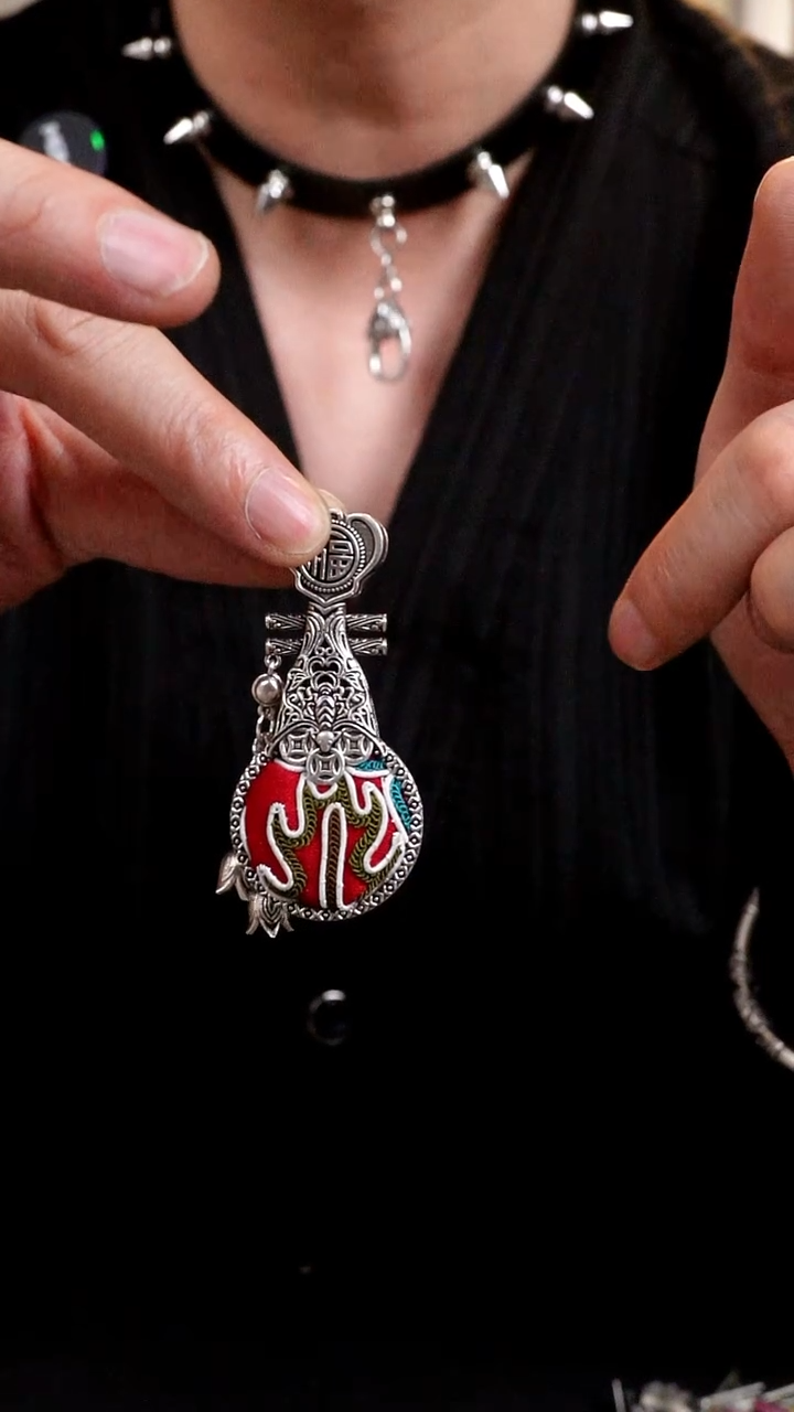 【闪购商品】织绣070非遗手工刺绣吊坠