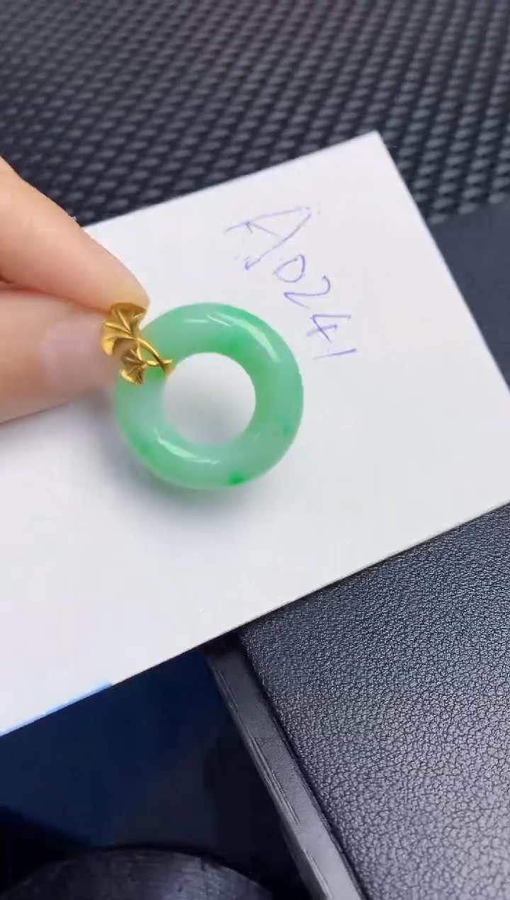 【闪购商品】翡翠颈饰18K金镶嵌000000000