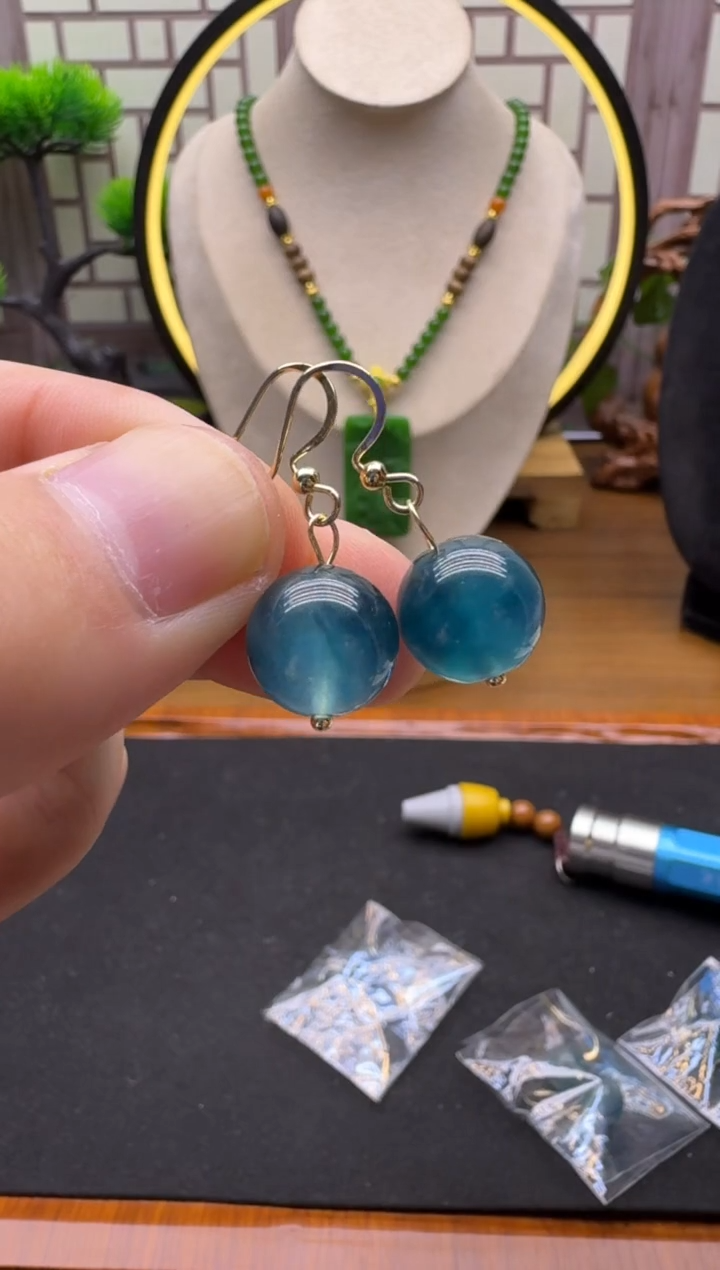 14K金镶嵌翡翠耳饰E98      