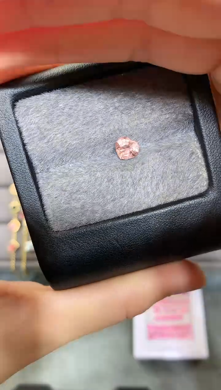 【闪购商品】定制尖晶石裸石未镶嵌心形 香槟色调 1.03ct