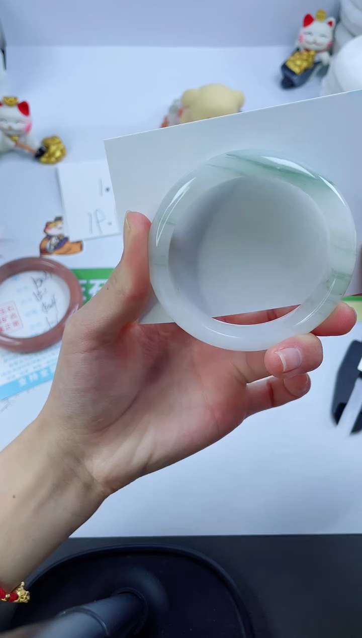 【闪购商品】石英质玉手镯未镶嵌52-56.7