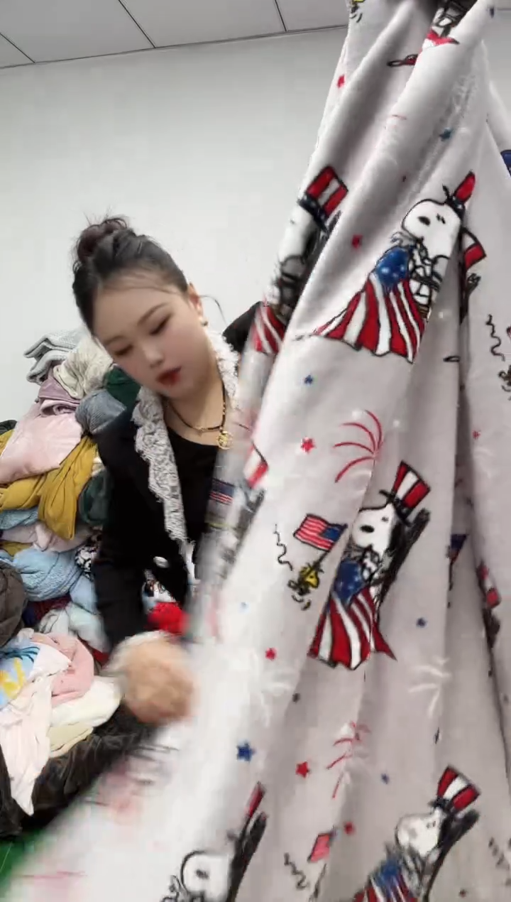 法兰绒3.3x1.8面料尺寸主播介绍为准