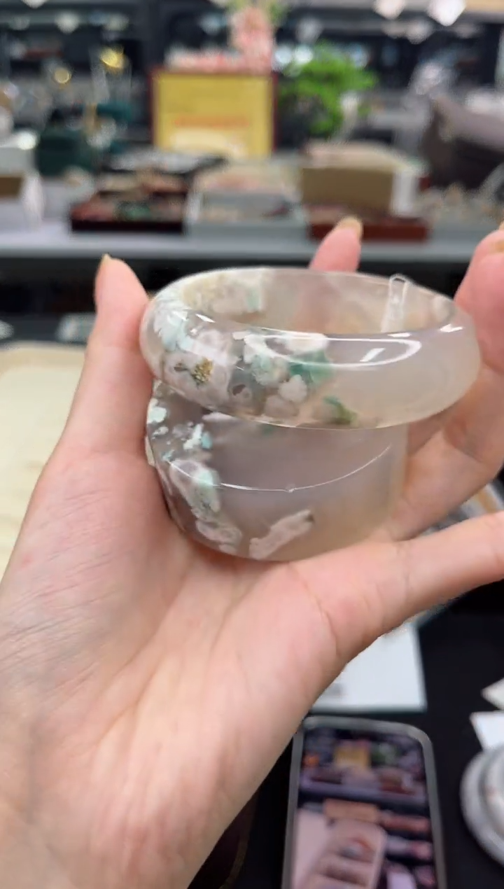 【闪购商品】石英质玉手镯未镶嵌59圈口（赠品镯心）6505229