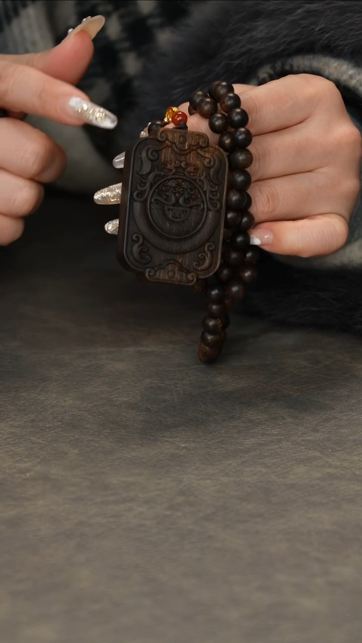 【闪购商品】沉香手串芽庄白奇楠沉香脖挂搭富国岛瘤疤沉香木雕牌