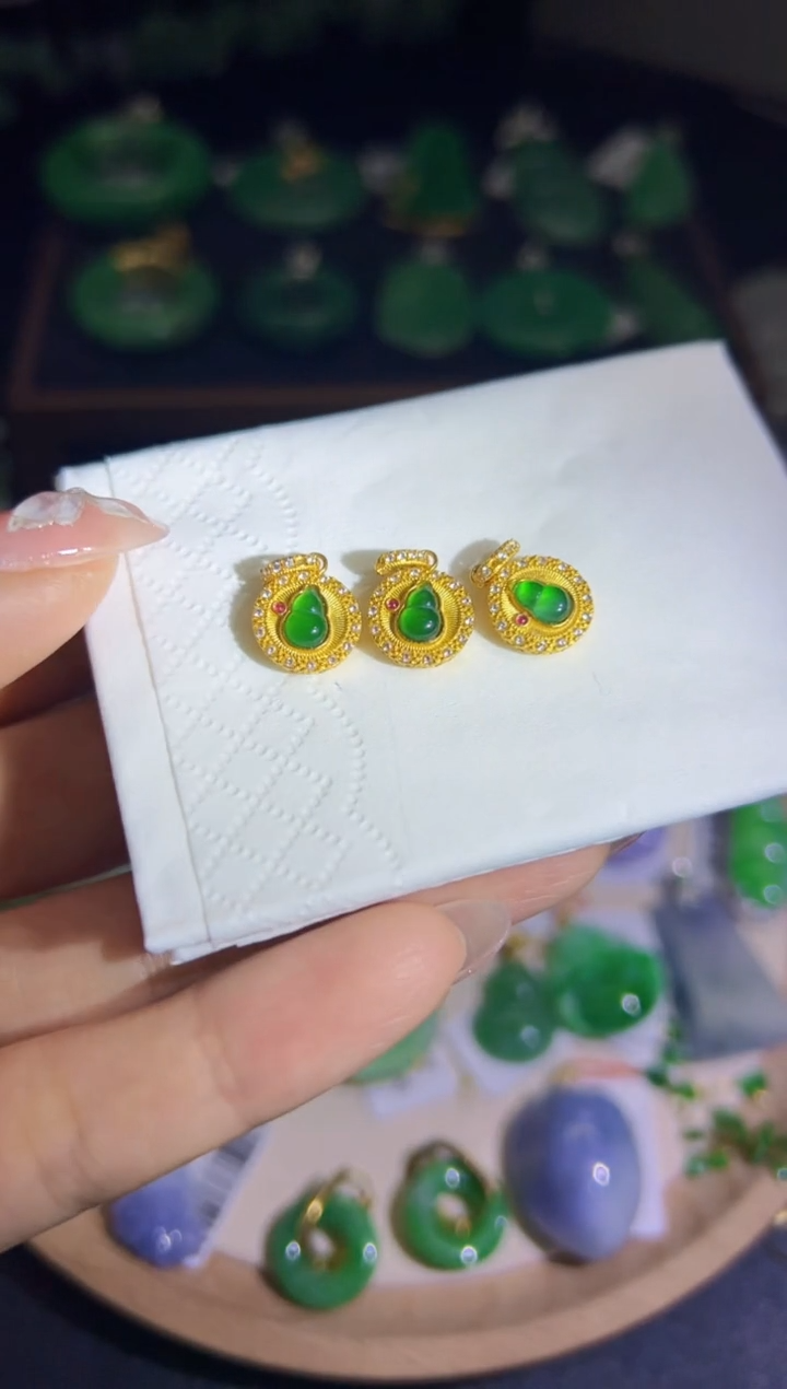 【闪购商品】翡翠颈饰未镶嵌Q翡翠/多样性发货/一件