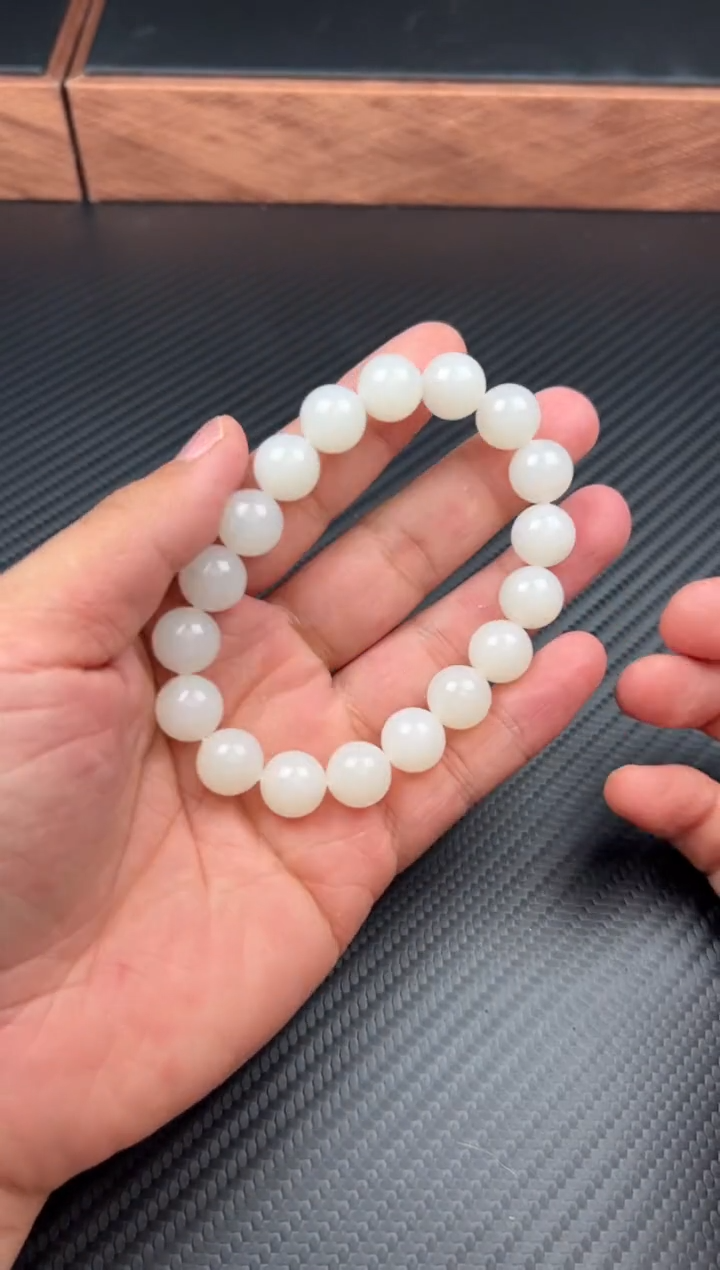 手串未镶嵌和田玉黑山微色差卡12