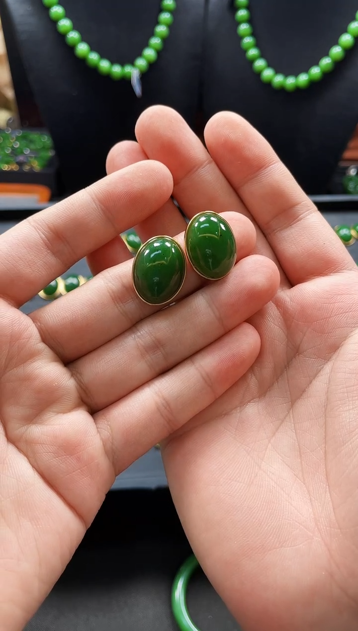 【闪购商品】和田玉耳钉银S925镶嵌多样性发一